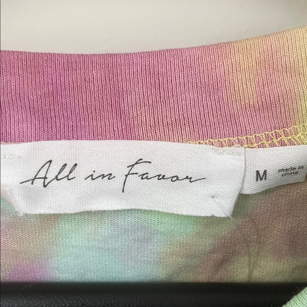 NWT All in Favor Pastel Tie-Dye Crewneck Long Sleeve Cropped Top M - Picture 2 of 10